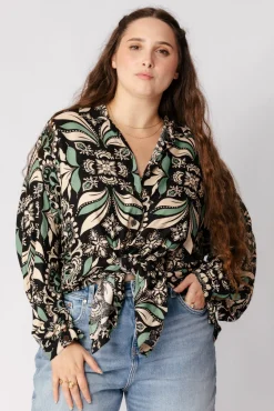 Discount Amber Shirt Free Size|Tops & Shirts