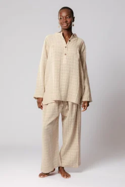 Discount Avery Top Tops & Shirts