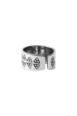 Hot Bly Triangle Etched Wide Band Rings