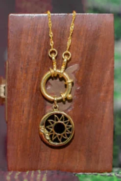 Fashion Gold Dark Sun Moon Pendant Necklaces And Pendants