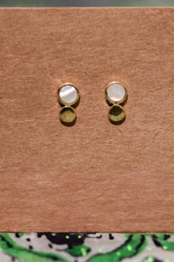 Outlet Gold Mother of Pearl Disc Studs Studs And Hoops|Earrings
