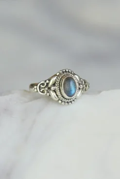 Hot Labradorite Betty Oval Ornate Ring Rings
