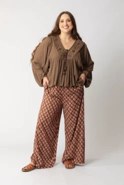 Hot Moti Pants Pants