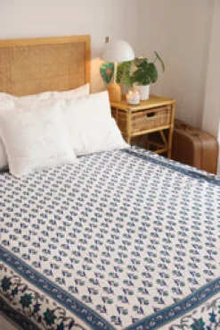 Best Nayana Bedspread Bedding