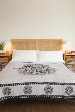 New Saira Bedspread Bedding