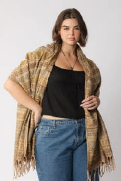 Clearance Saphira Shawl Scarves & Shawls