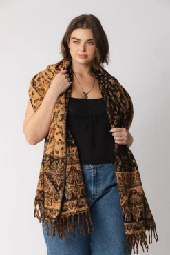 New Saphira Shawl Scarves & Shawls