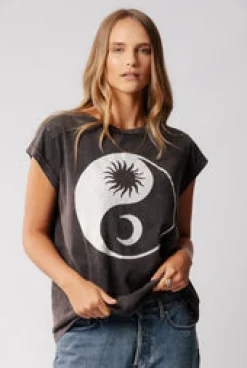 Best Yin Yang Tee Tops & Shirts